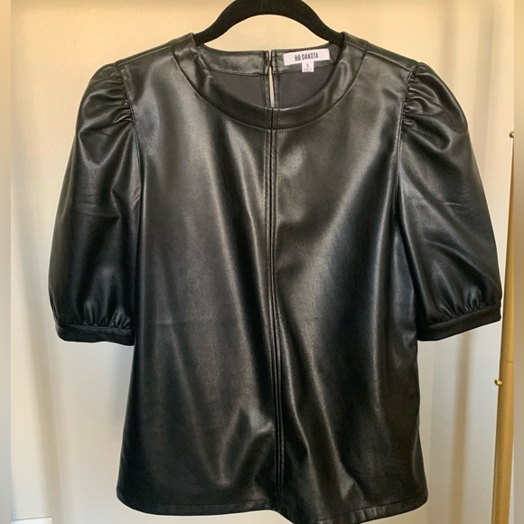 BB Dakota Black Faux Leather Top - Picture 7 of 7